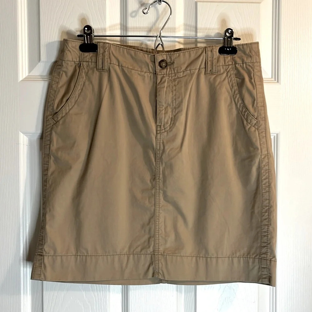 GAP casual skirt Women’s 8 tan brown many pockets with belt loops